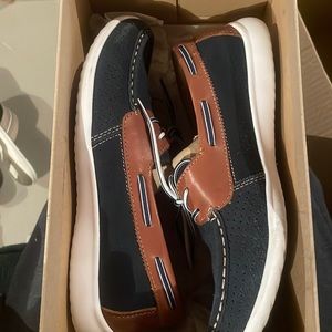 Clark’s Moccasins size 8